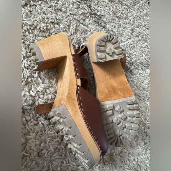 Mia Abba Swedish 70's style wooden clog heels women's - Picture 3 of 3
